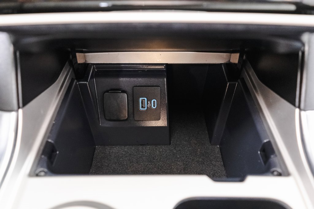 Used 2021 Ford Explorer Limited w/ Equipment Group 301A image 19