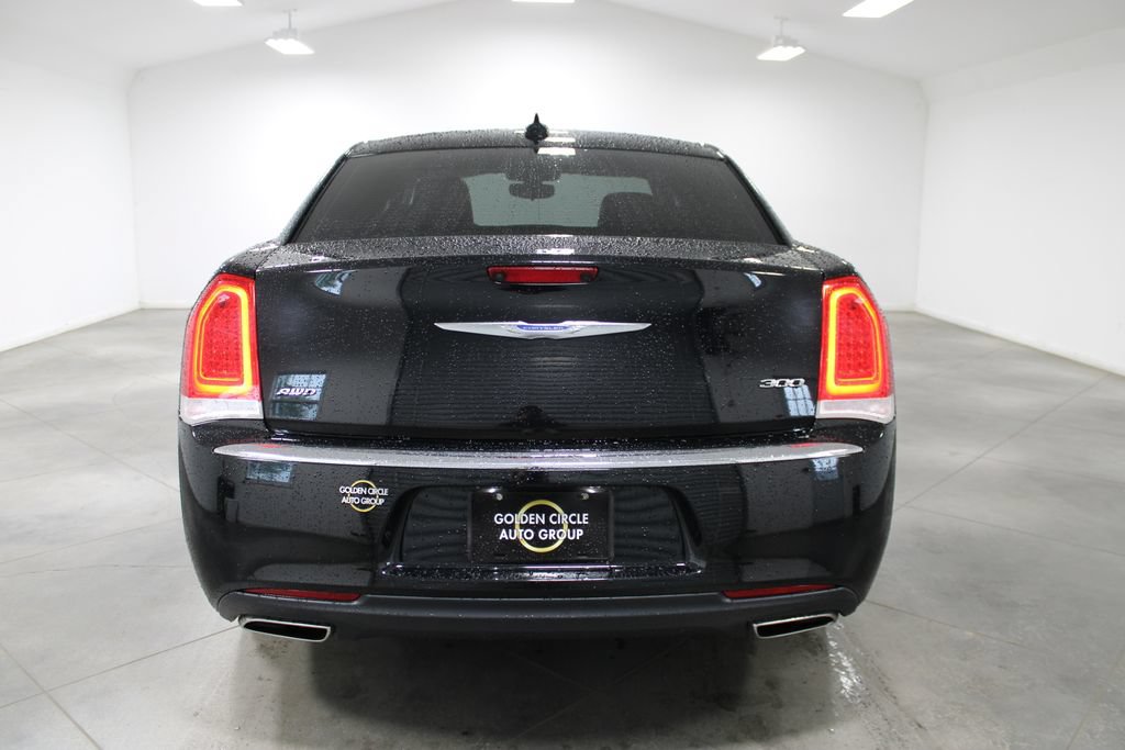 Used 2023 Chrysler 300 Touring AWD/4WD image 8