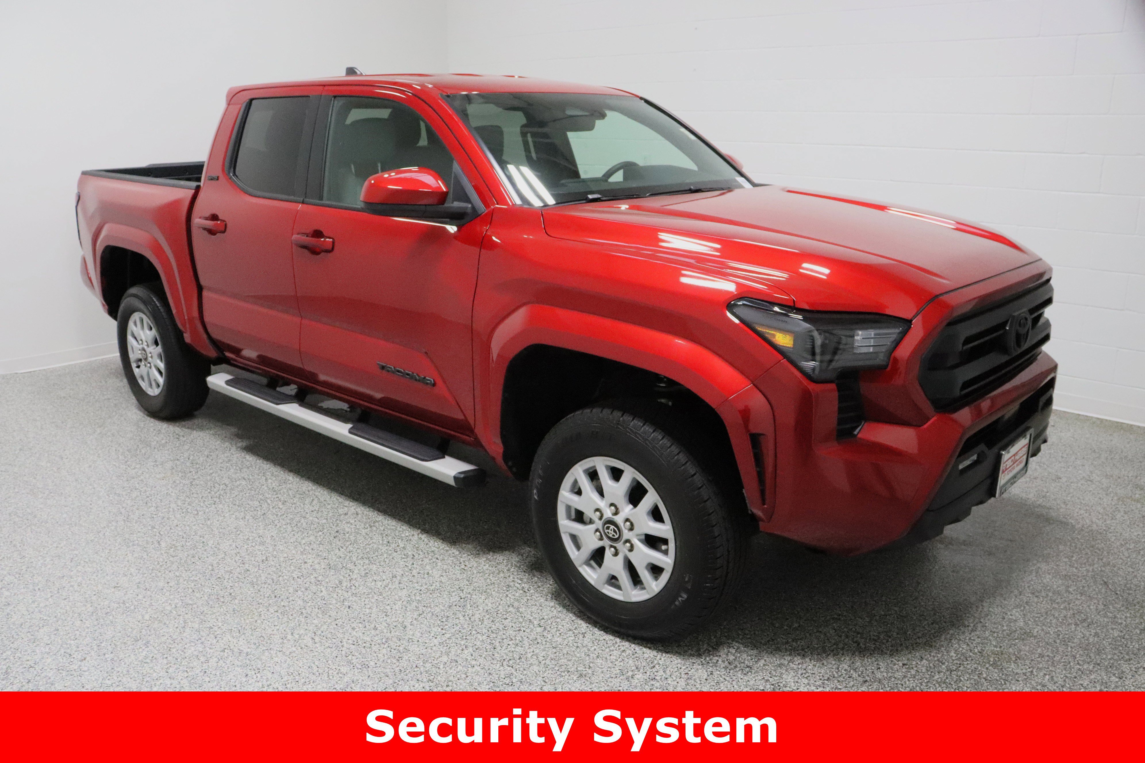 Used 2025 Toyota Tacoma SR5 image 4