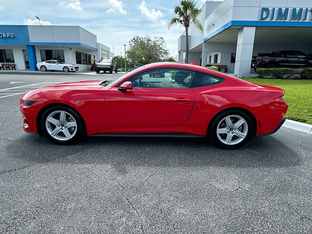 Used 2026 Ford Mustang Premium RWD image 8