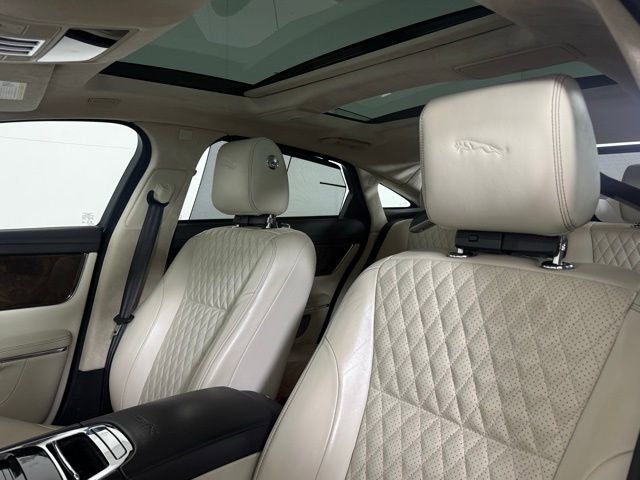 Used 2019 Jaguar XJ L Portfolio image 31