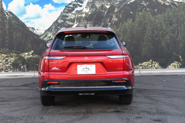 New 2026 Toyota Crown Signia image 5