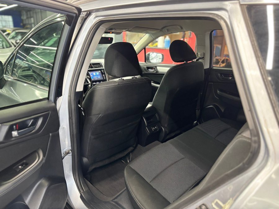 Used 2019 Subaru Outback 2.5i Premium AWD/4WD image 13