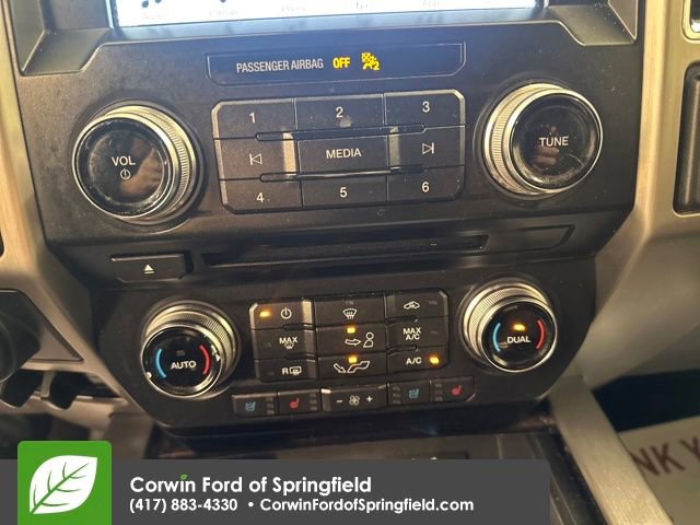 Used 2016 Ford F150 Platinum w/ Equipment Group 701A Luxury image 29