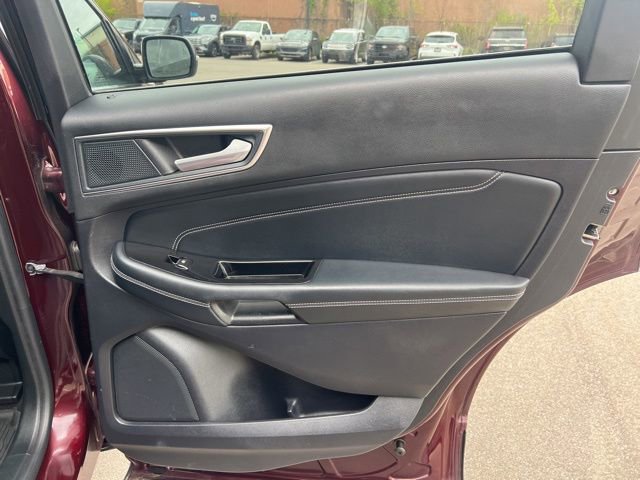 Used 2019 Ford Edge Titanium w/ Equipment Group 301A AWD/4WD image 12