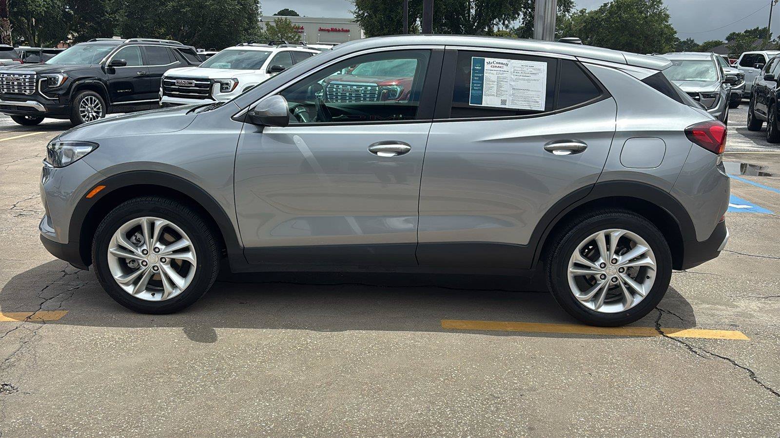 Certified 2023 Buick Encore GX Preferred w/ Cold Weather Comfort Package AWD/4WD image 4