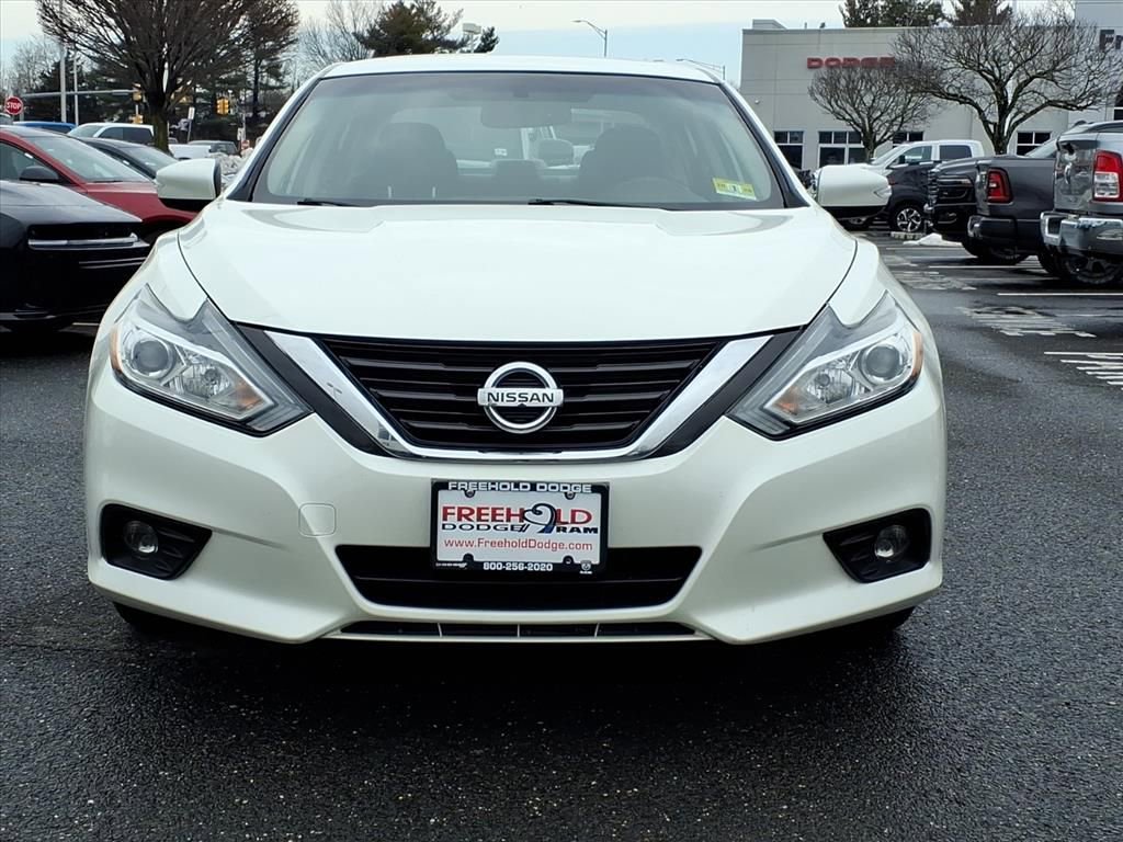 Used 2017 Nissan Altima 2.5 SV w/ Convenience Package image 2