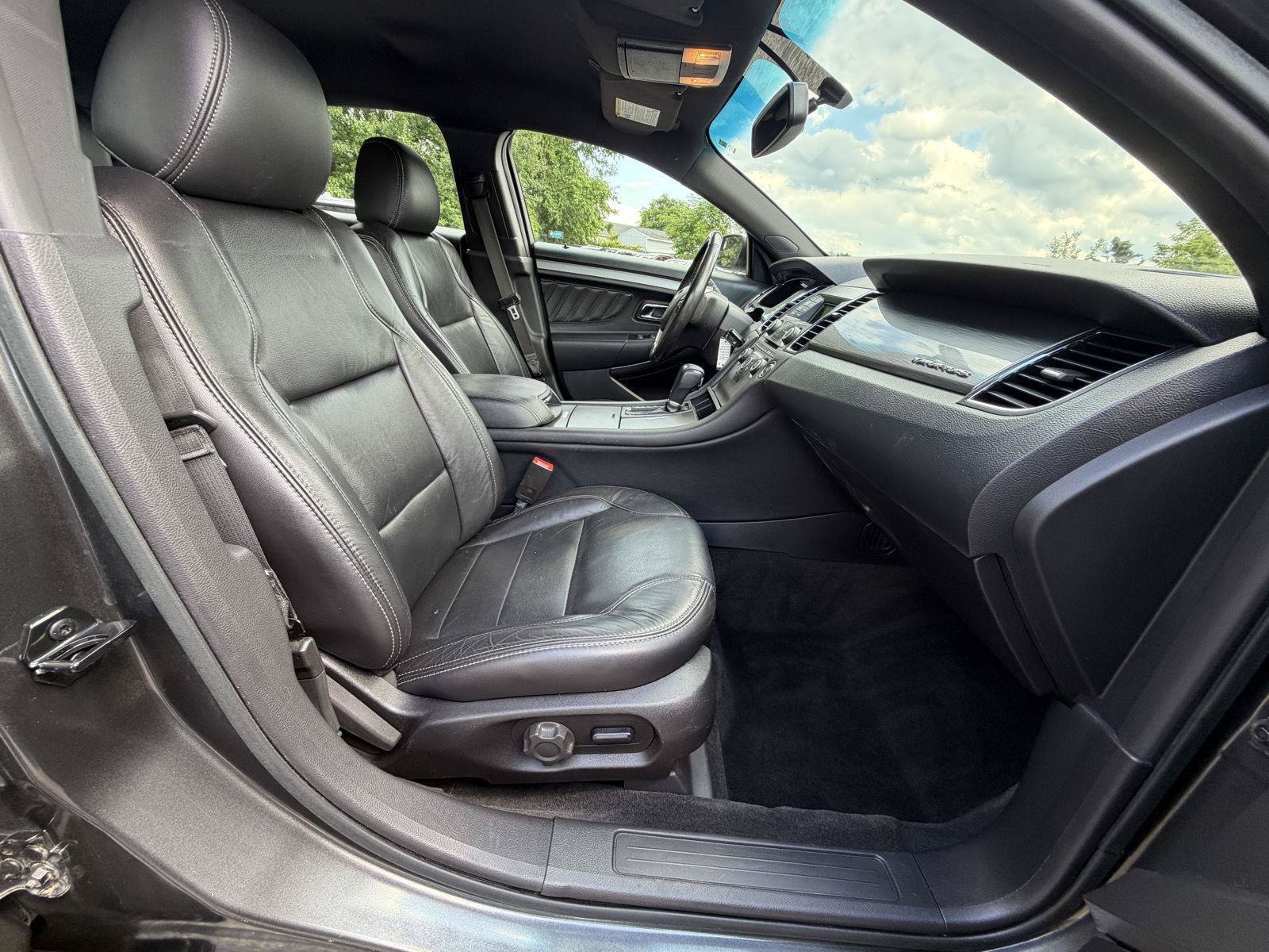 Used 2015 Ford Taurus SEL AWD/4WD image 24