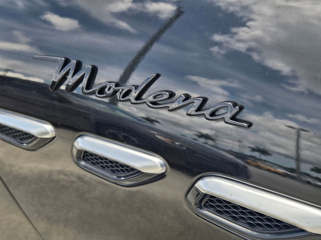 Used 2023 Maserati Grecale Modena AWD/4WD image 12