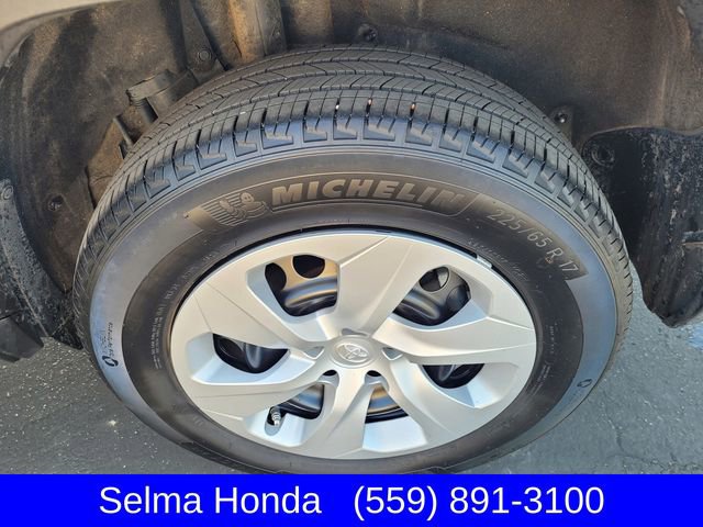 Used 2024 Toyota RAV4 LE image 24