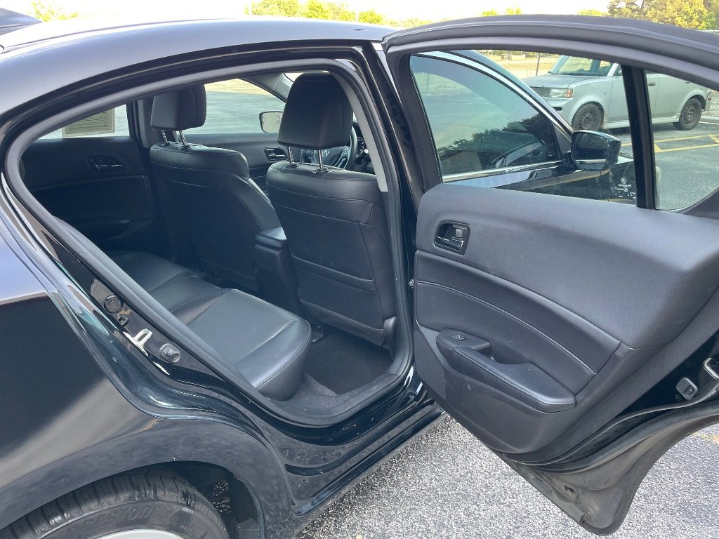 Used 2017 Acura ILX FWD image 18