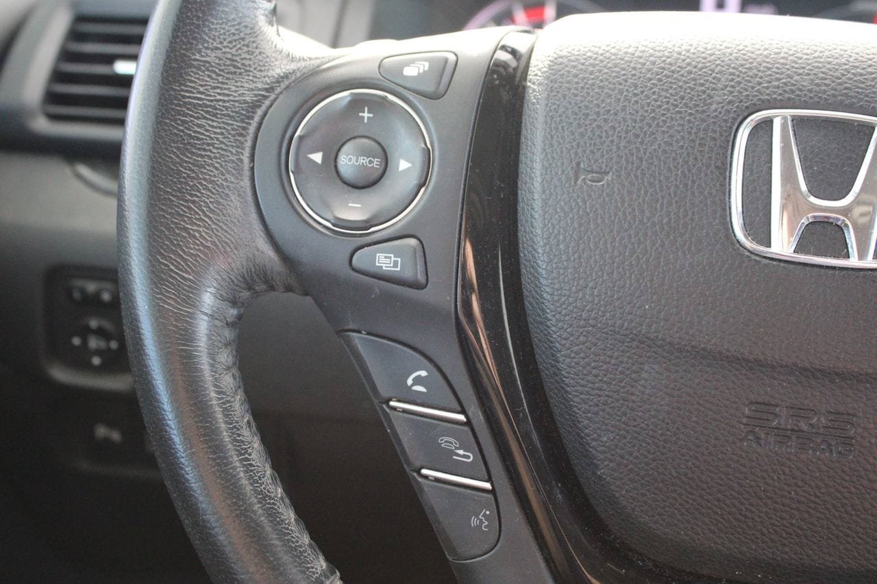 Used 2017 Honda Pilot Touring image 13