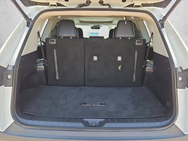Used 2025 Toyota Grand Highlander AWD image 6