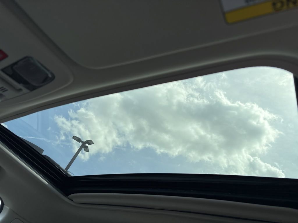 Used 2017 Subaru Outback 3.6R Limited image 23