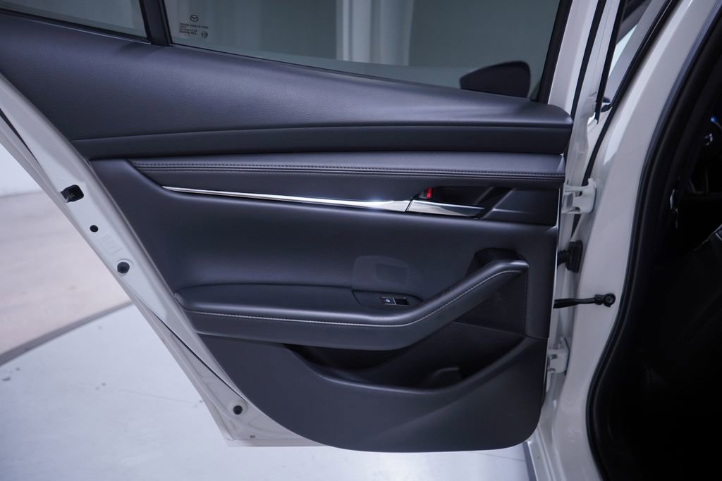 Used 2023 MAZDA MAZDA3 s image 15