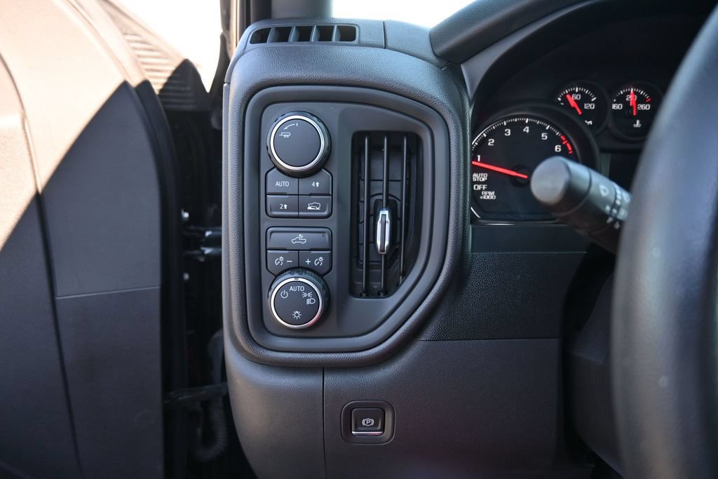 Used 2021 Chevrolet Silverado 1500 W/T w/ WT Value Package AWD/4WD image 32