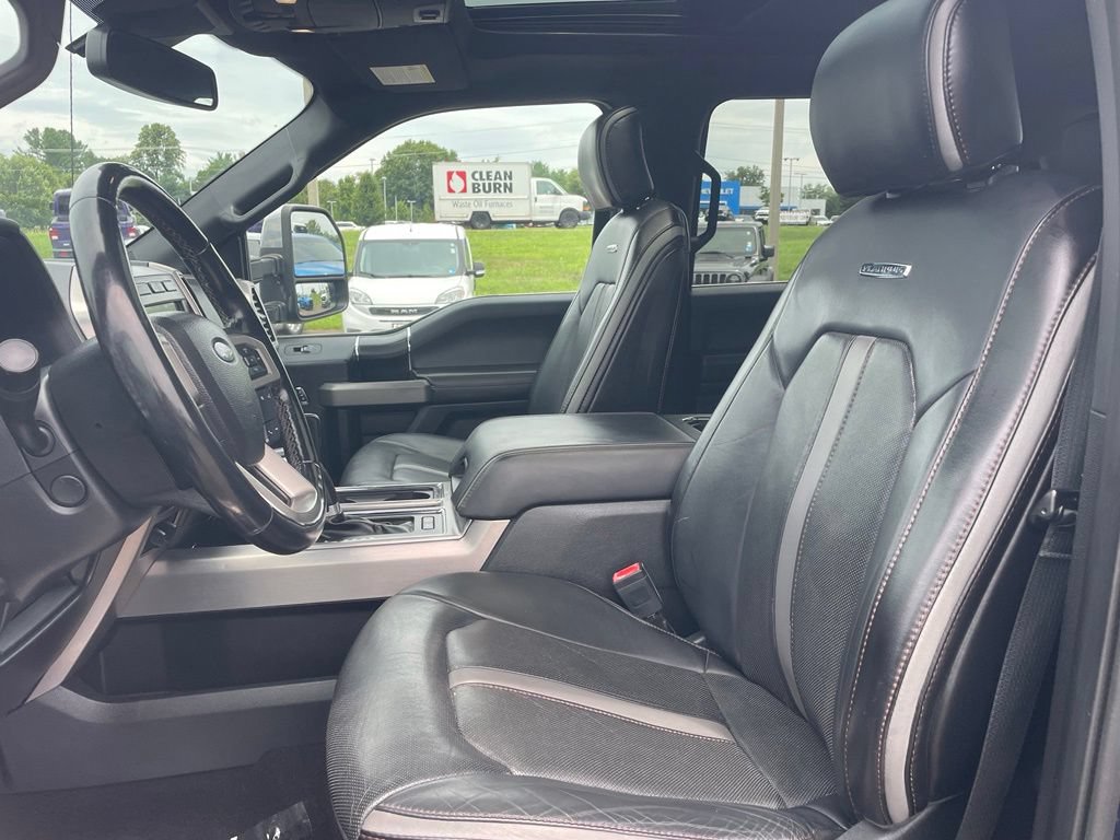 Used 2018 Ford F150 Platinum w/ Equipment Group 701A Luxury AWD/4WD image 2