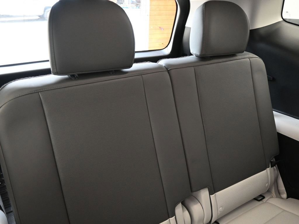 New 2026 Hyundai Ioniq 9 SEL image 16