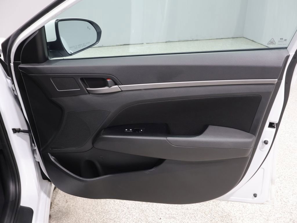 Used 2018 Hyundai Elantra Value Edition FWD image 23