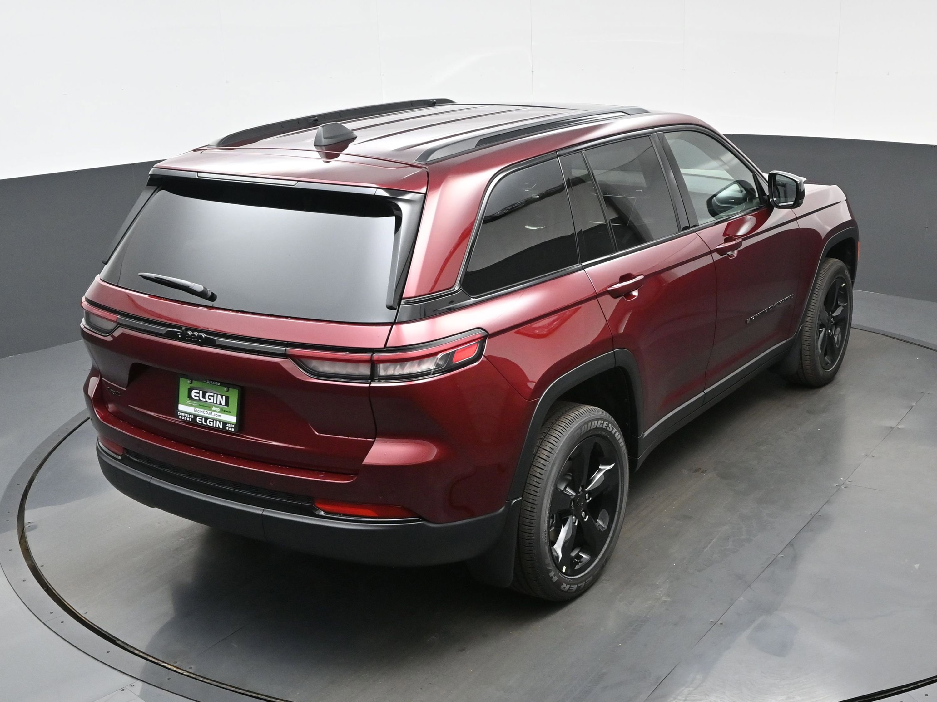 New 2025 Jeep Grand Cherokee Altitude image 22