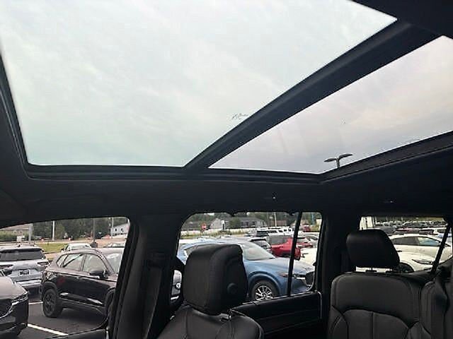 Used 2026 Jeep Grand Wagoneer L Limited AWD/4WD image 3