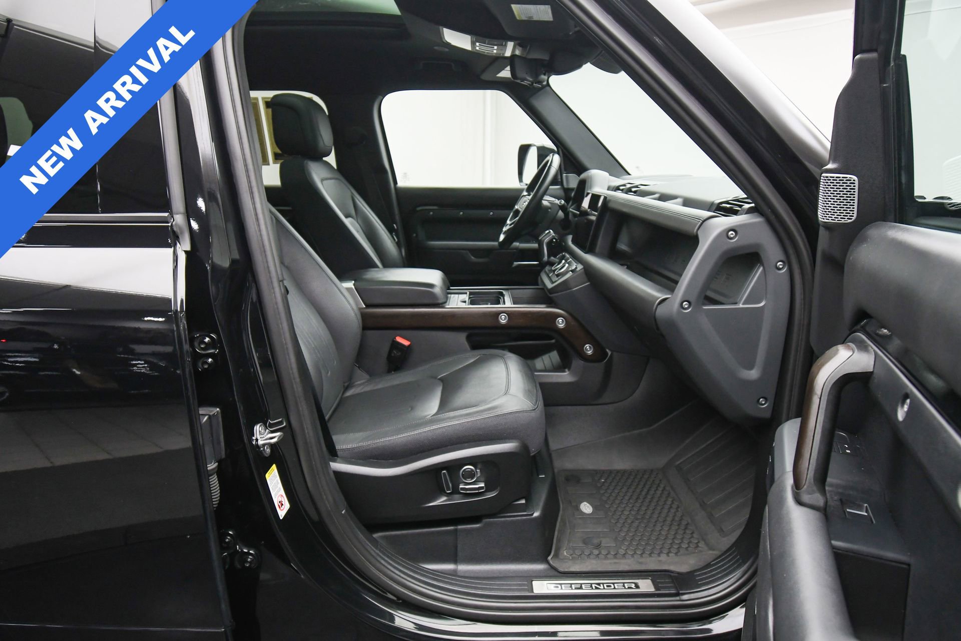 Used 2023 Land Rover Defender 130 X image 45