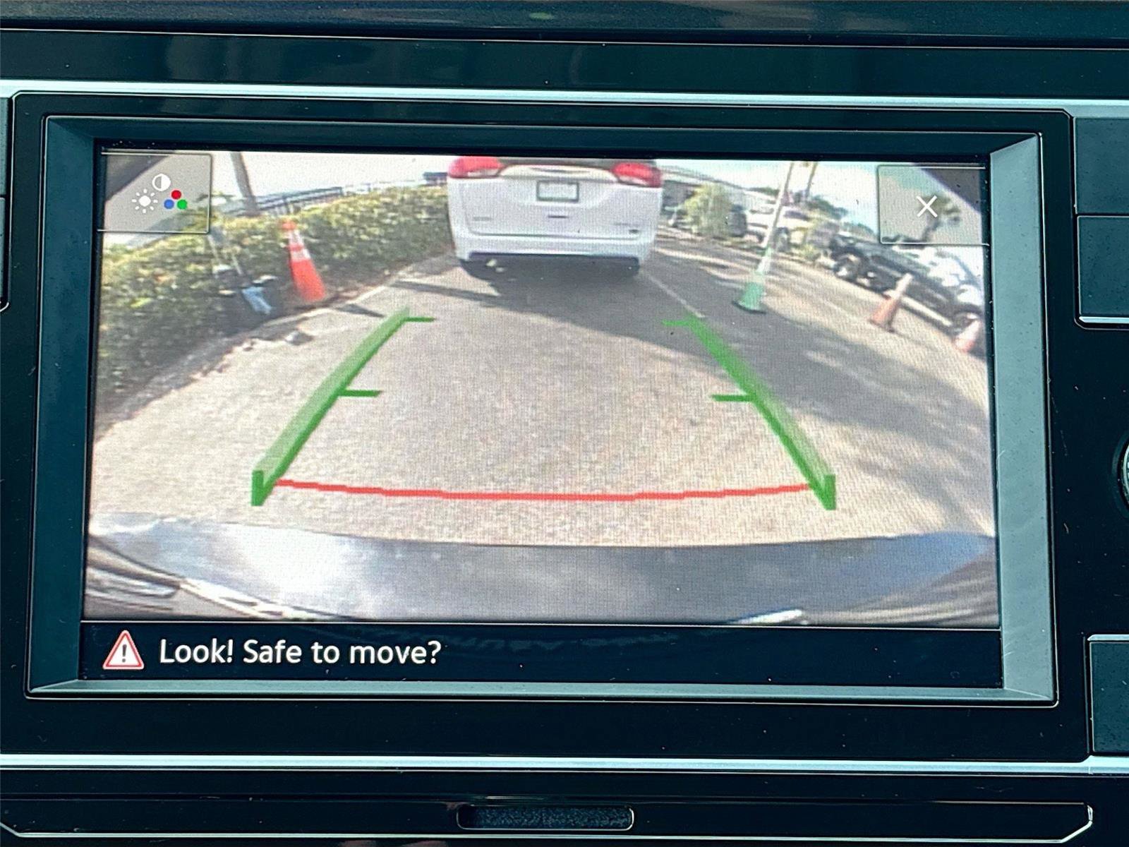 Used 2018 Volkswagen Tiguan S w/ Front Fog Lights Package image 14