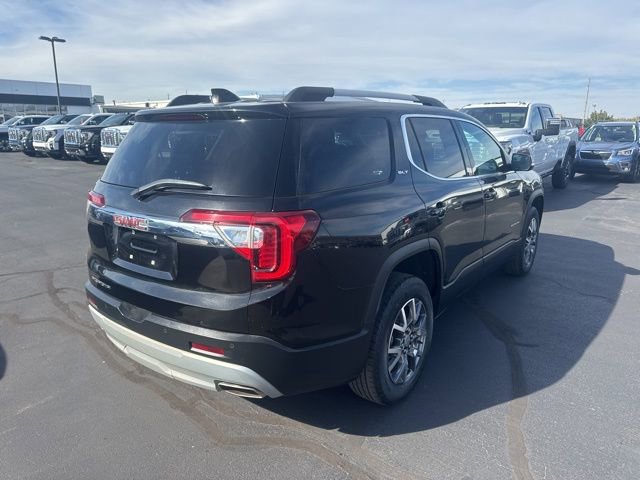 Used 2023 GMC Acadia SLT image 3
