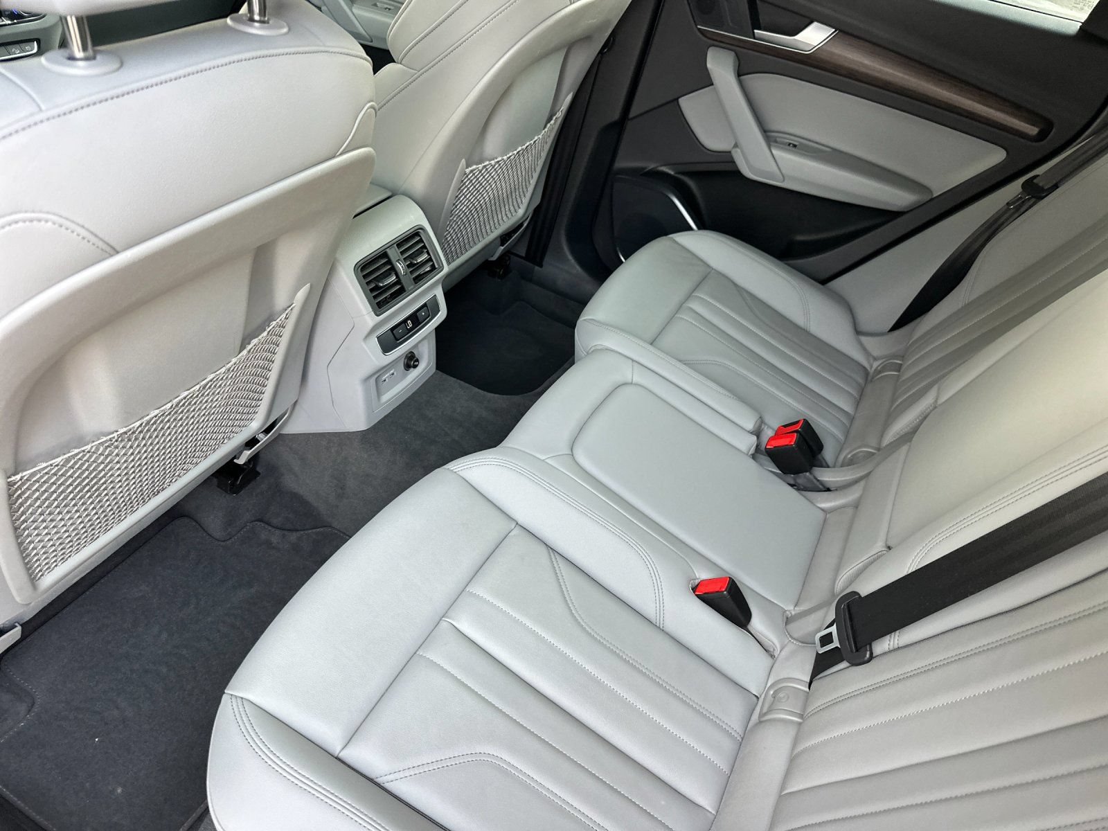 Used 2023 Audi Q5 e Premium w/ Convenience Package AWD/4WD image 12