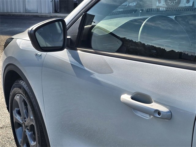 New 2025 Ford Escape ST-Line w/ Equipment Group 301A image 11