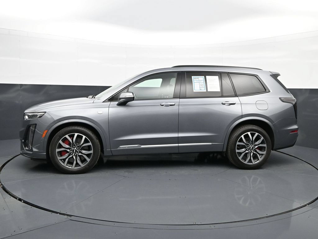 Used 2022 Cadillac XT6 Sport w/ Technology Package AWD/4WD image 4