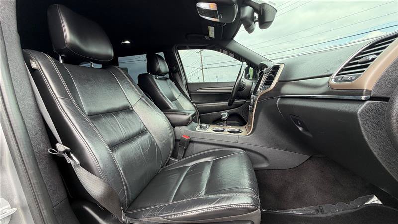 Used 2015 Jeep Grand Cherokee Limited AWD/4WD image 37