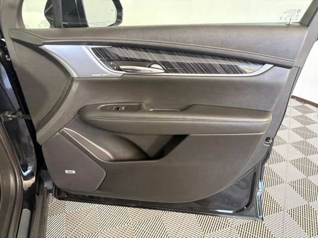 Used 2024 Cadillac XT6 Premium Luxury w/ LPO, Floor Liner Package FWD image 25
