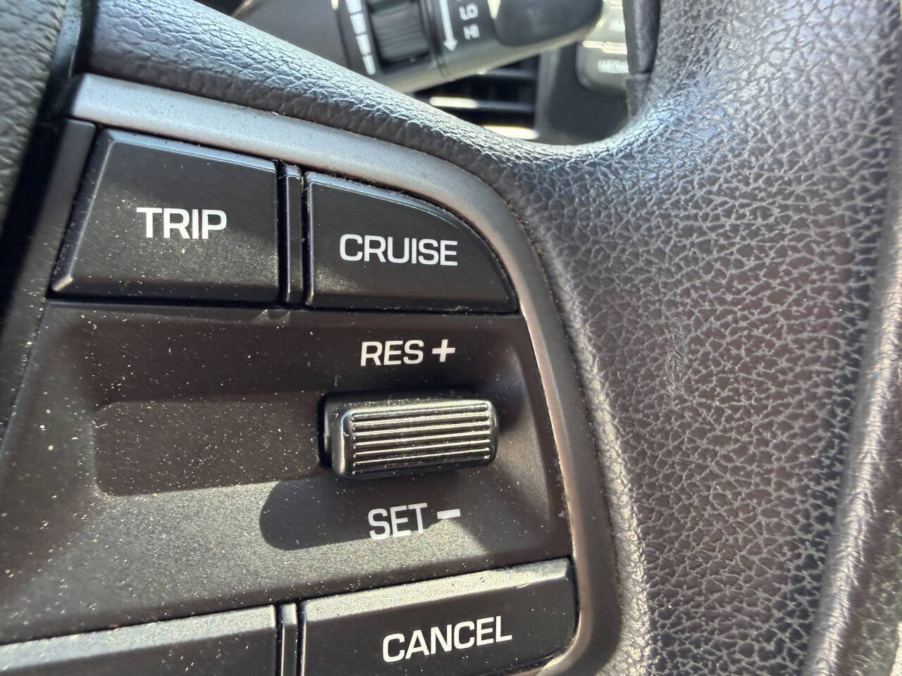 Used 2017 Hyundai Elantra SE FWD image 4