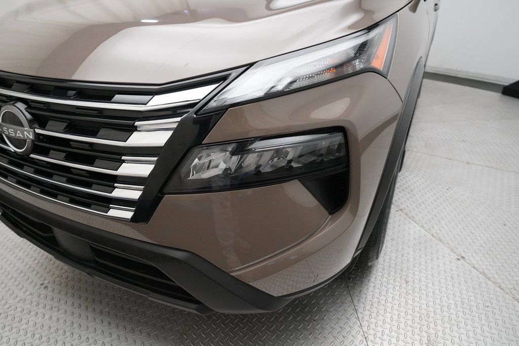 Certified 2024 Nissan Rogue SV w/ SV Premium Package image 24