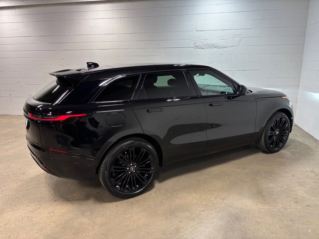 New 2026 Land Rover Range Rover Velar Dynamic SE image 6