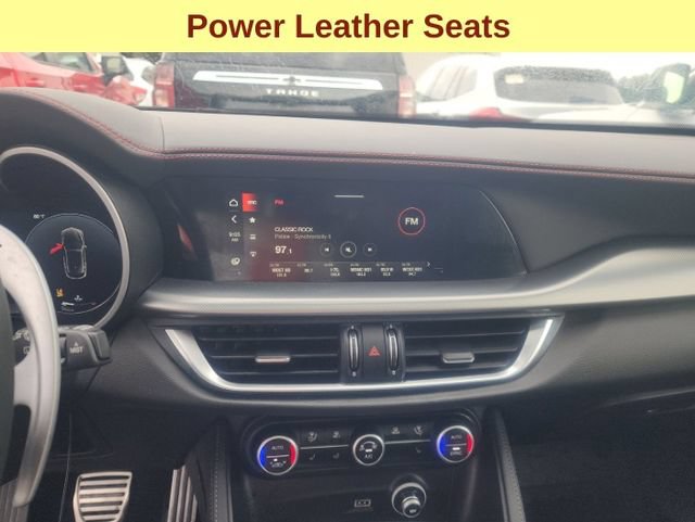 Used 2025 Alfa Romeo Stelvio Tributo Italiano w/ Driving Assist Package AWD/4WD image 13