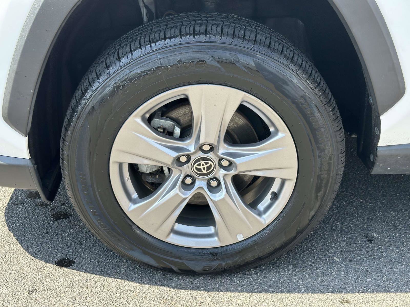 Certified 2022 Toyota RAV4 XLE image 11