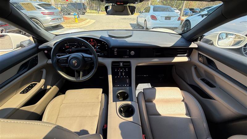 Used 2023 Porsche Taycan image 19