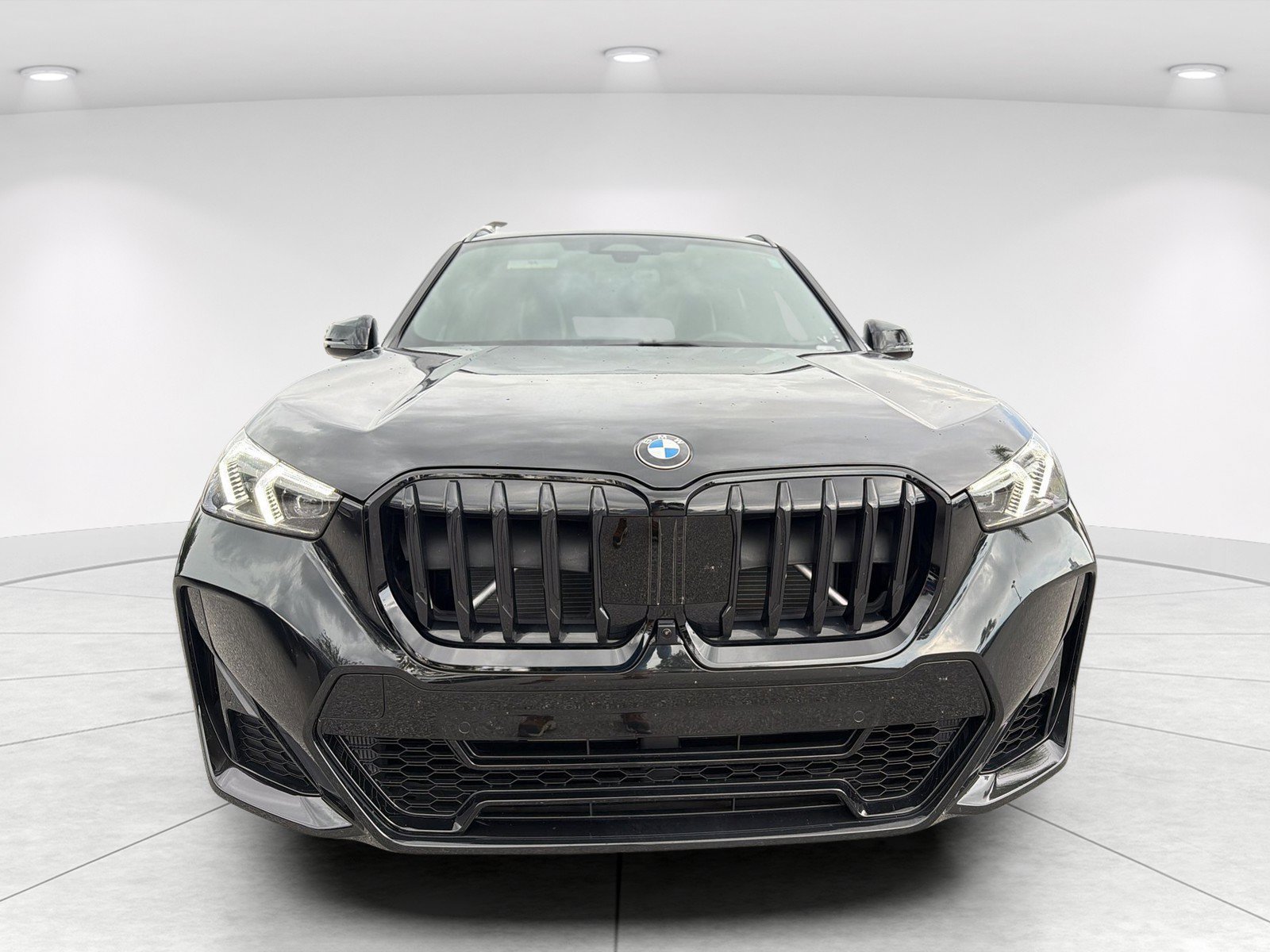 New 2026 BMW X1 xDrive28i w/ Technology Package AWD/4WD image 2