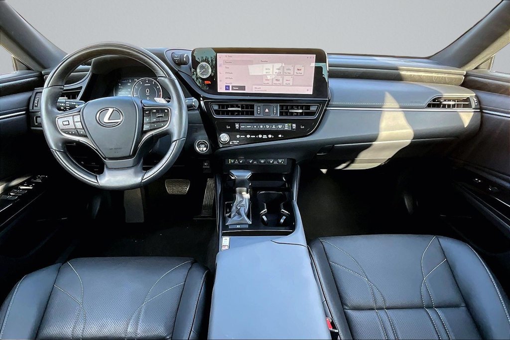 Used 2024 Lexus ES 350 w/ Technology Package FWD image 13