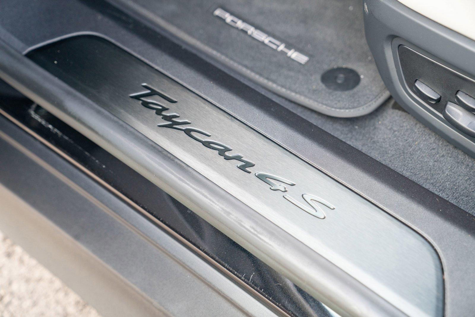 Certified 2023 Porsche Taycan 4S AWD/4WD image 12