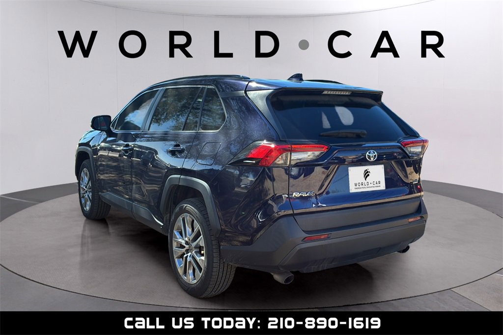 Used 2022 Toyota RAV4 XLE Premium image 13