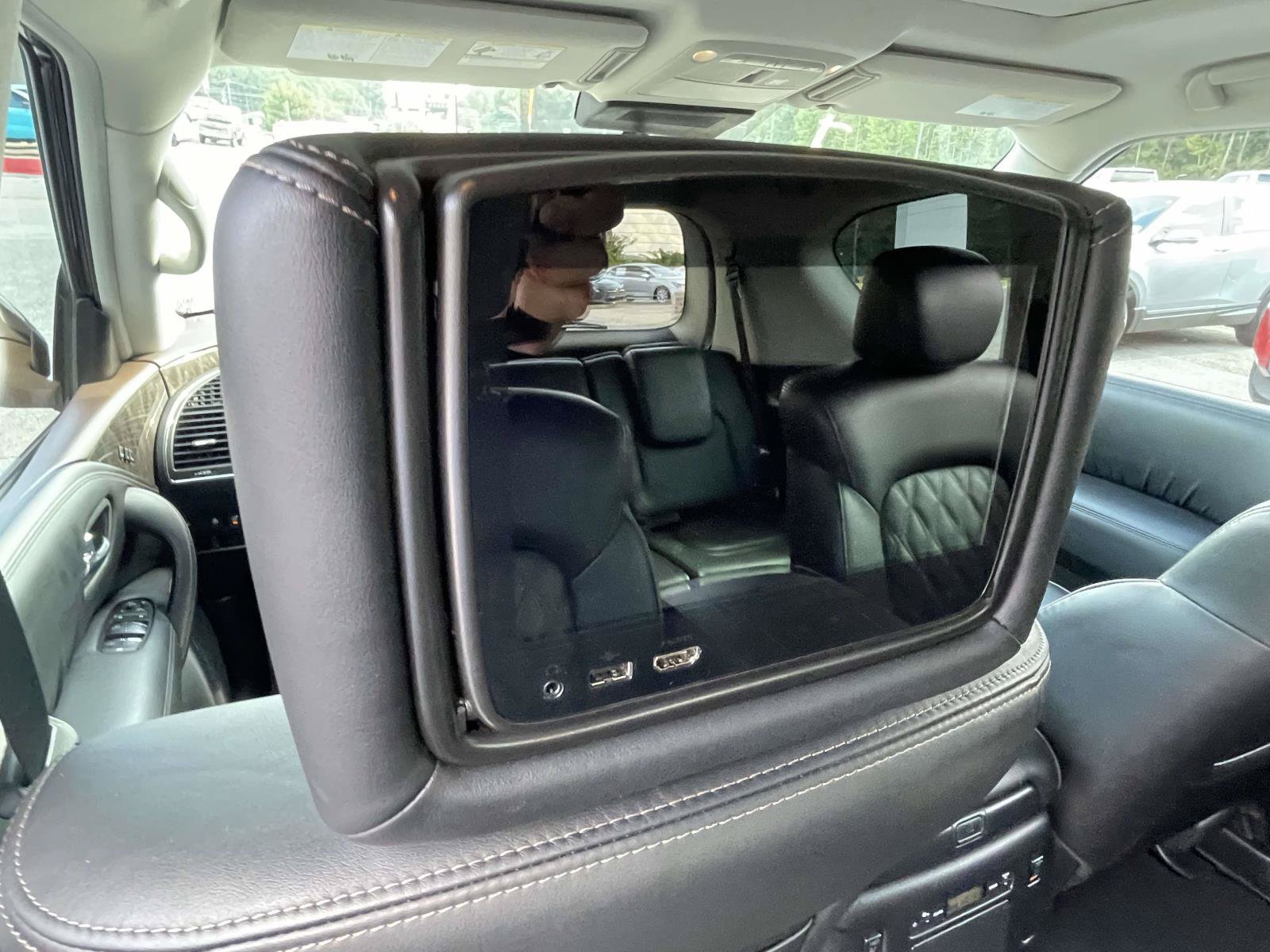 Used 2023 Nissan Armada Platinum w/ Captain's Chairs Package RWD image 11