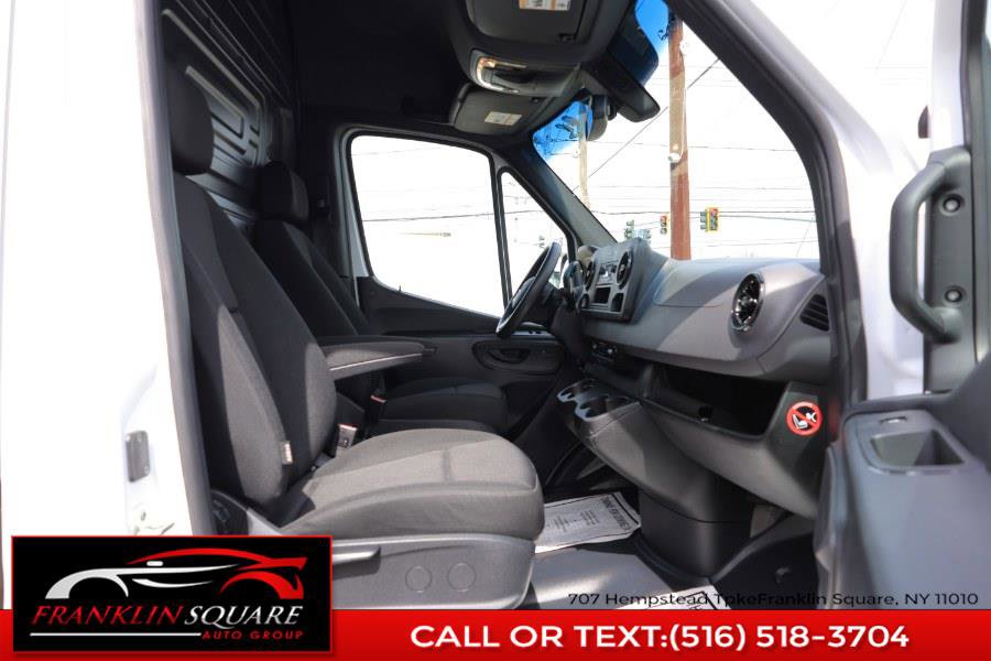 Used 2024 Mercedes-Benz Sprinter 2500 image 22