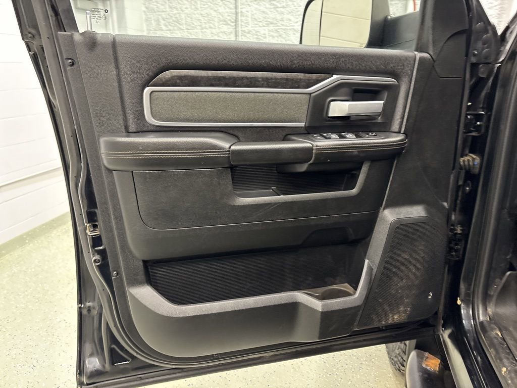 Used 2022 RAM 2500 Big Horn w/ Level C Equiment Group image 13