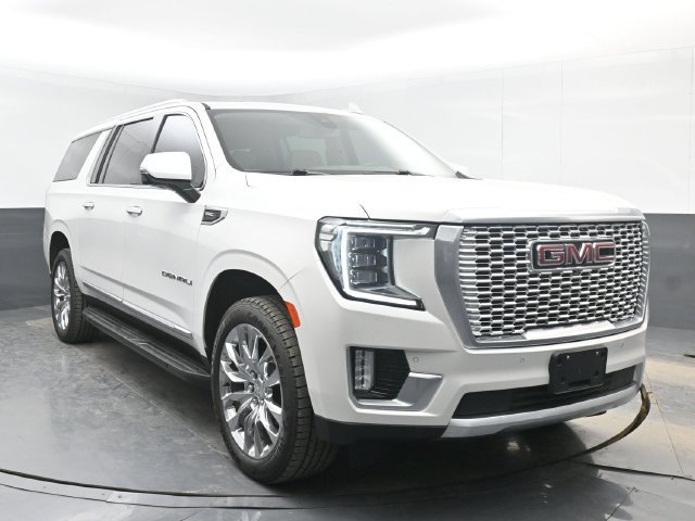 Used 2021 GMC Yukon XL Denali AWD/4WD image 2