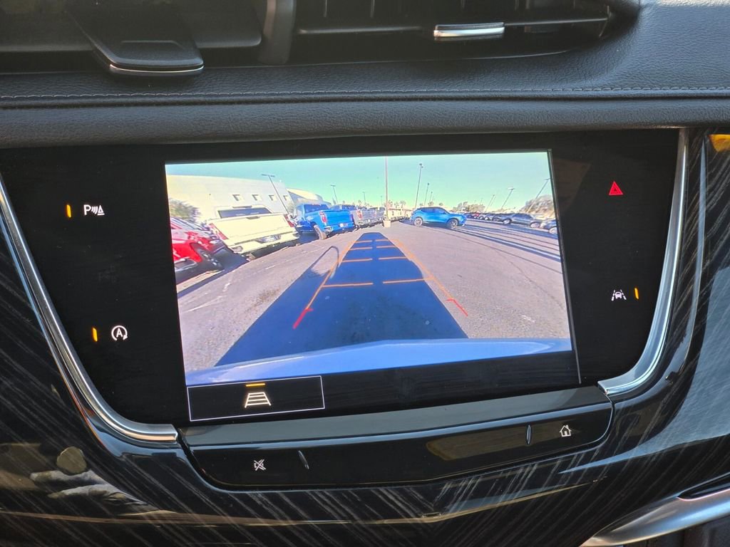 Used 2025 Cadillac XT6 Premium Luxury image 19