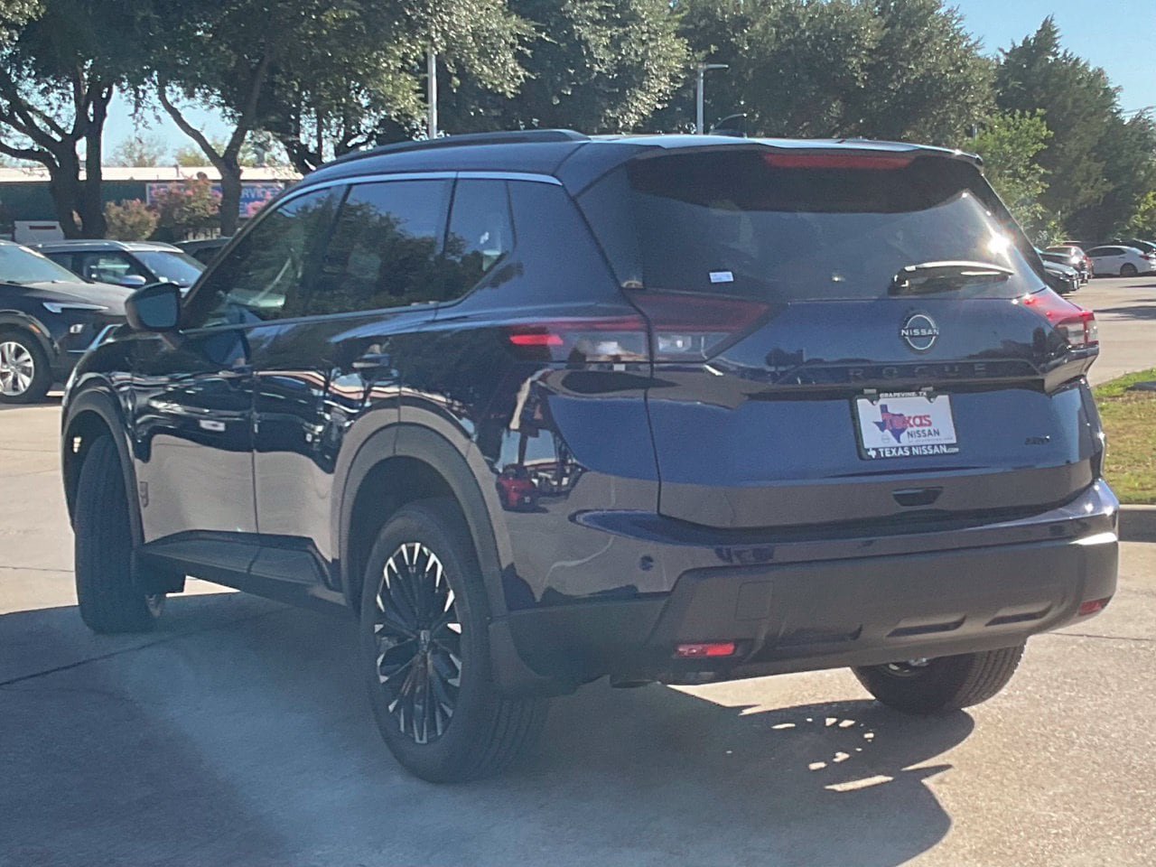 New 2027 Nissan Rogue Dark Armor AWD/4WD image 6