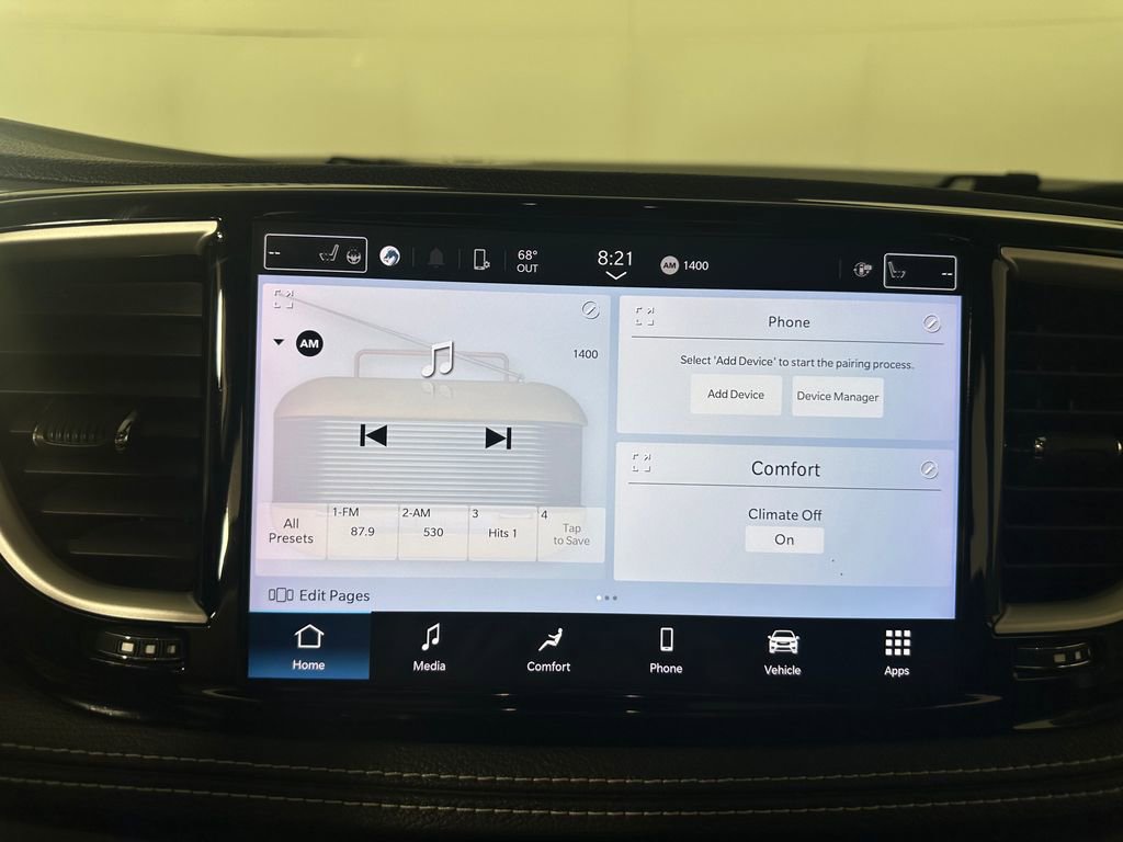 Used 2023 Chrysler Pacifica Touring-L FWD image 28